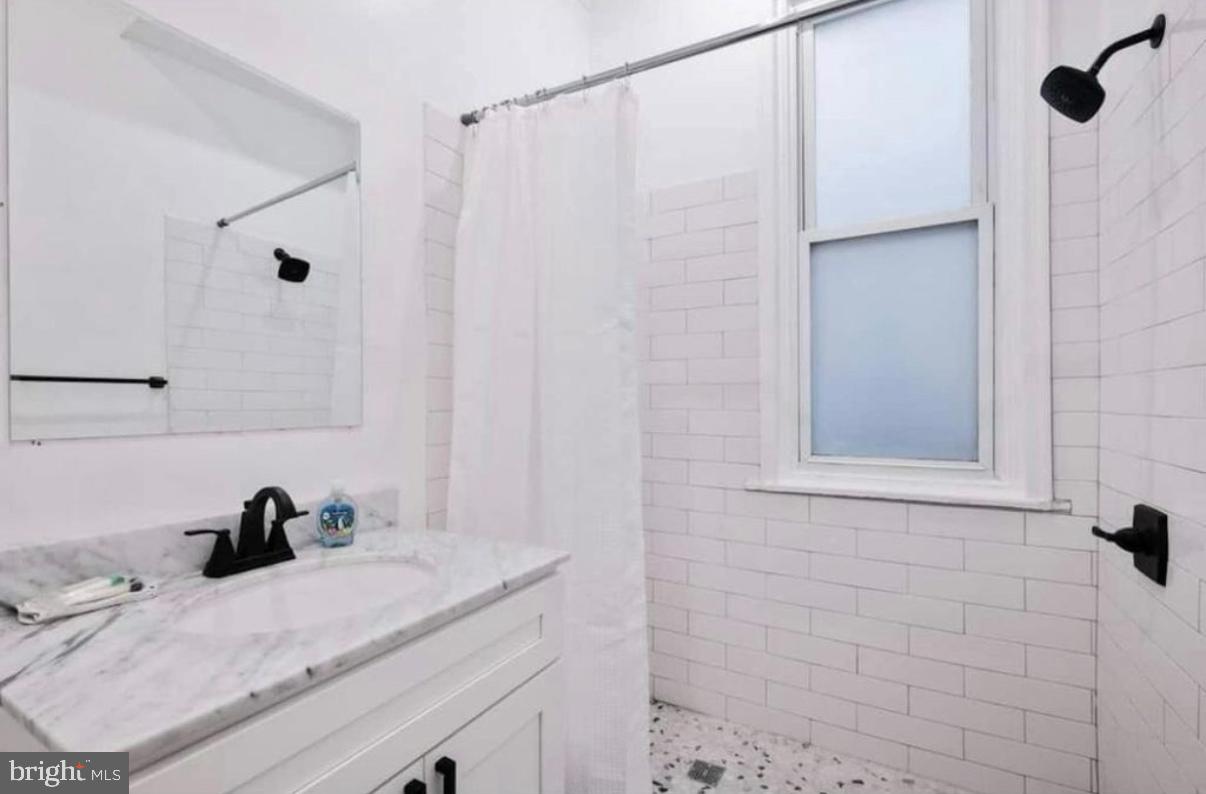 FAIRMOUNT - Residential Lease