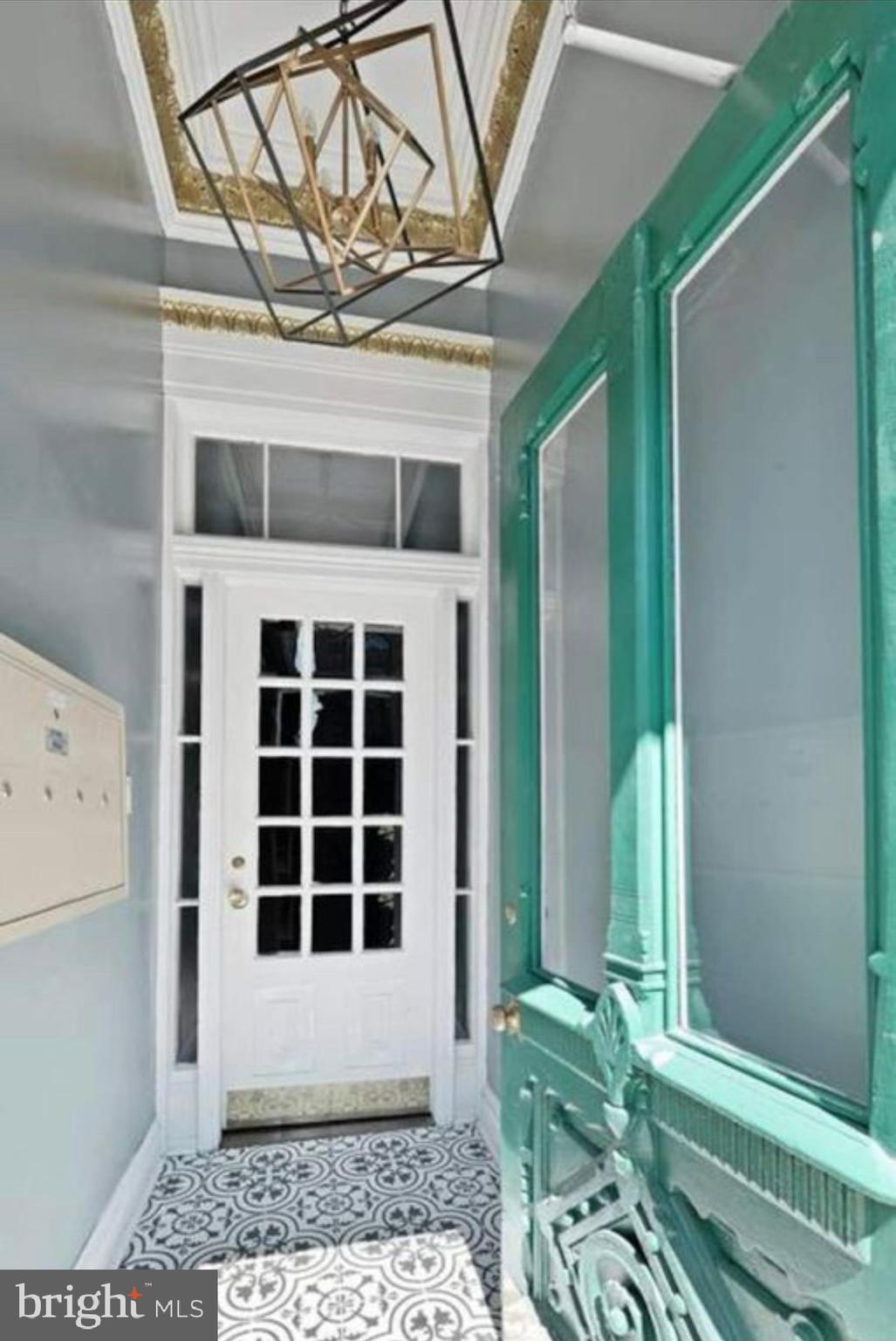 FAIRMOUNT - Residential Lease