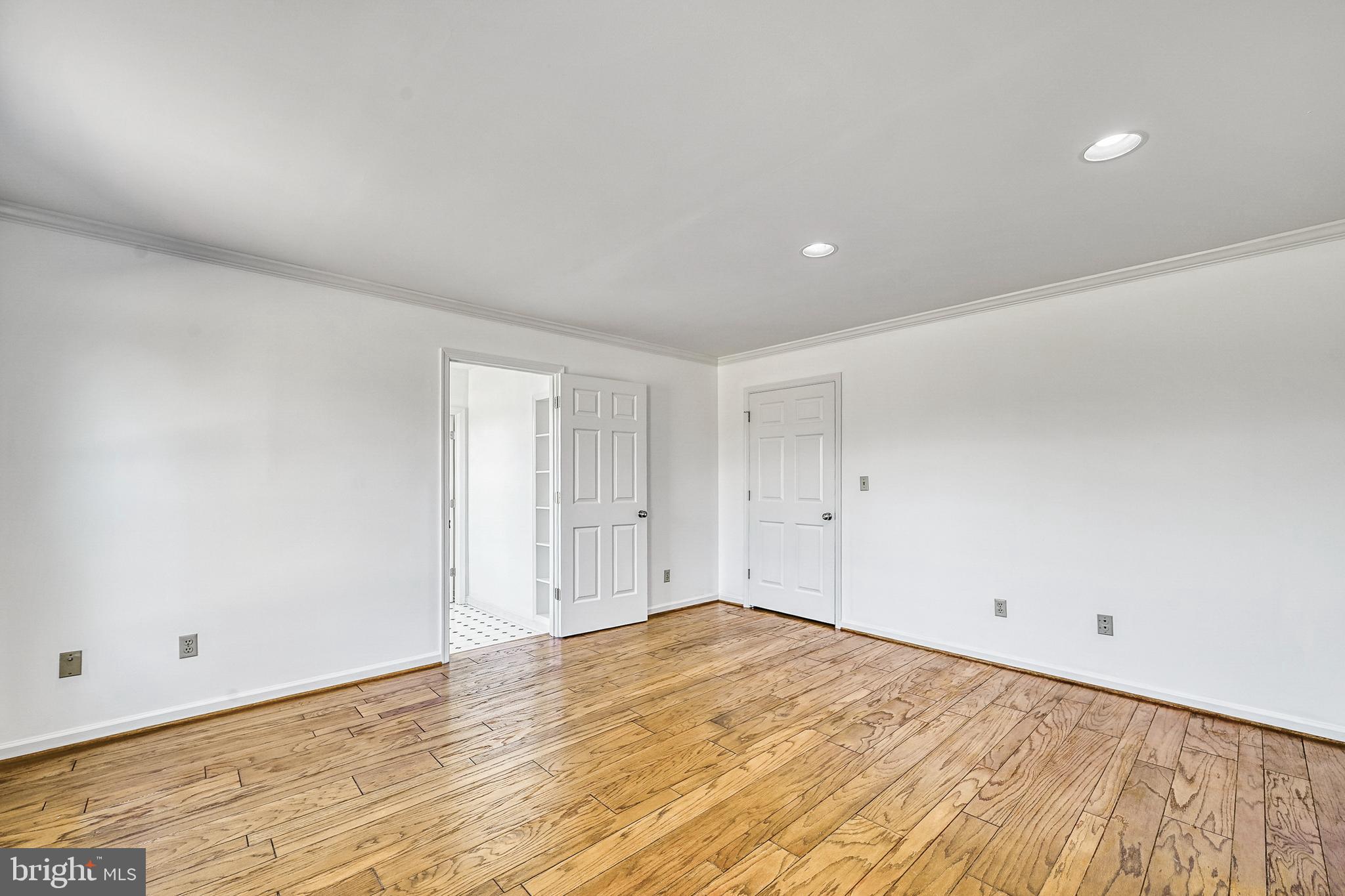 GREENSPRINGS - Residential