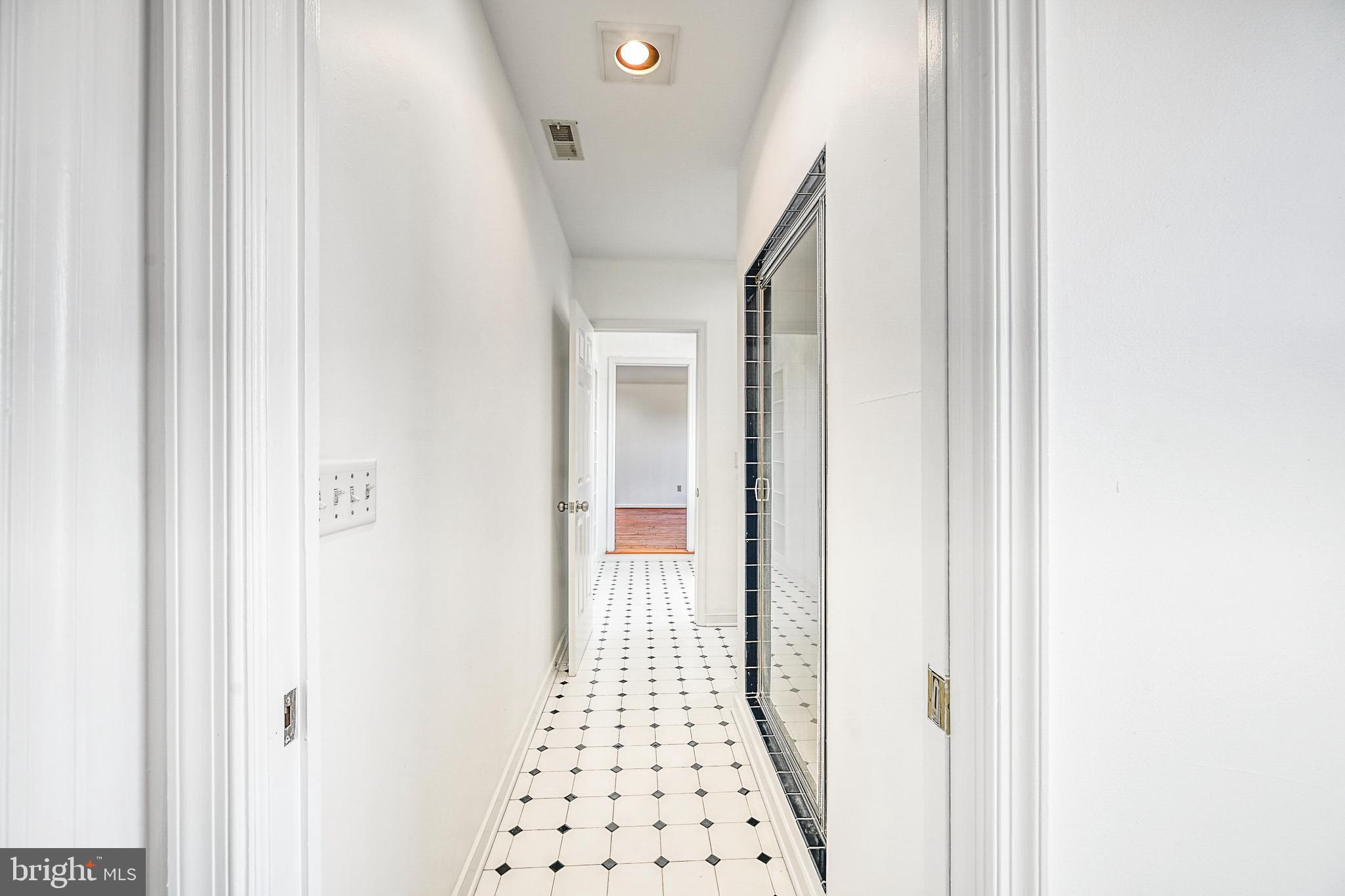 GREENSPRINGS - Residential