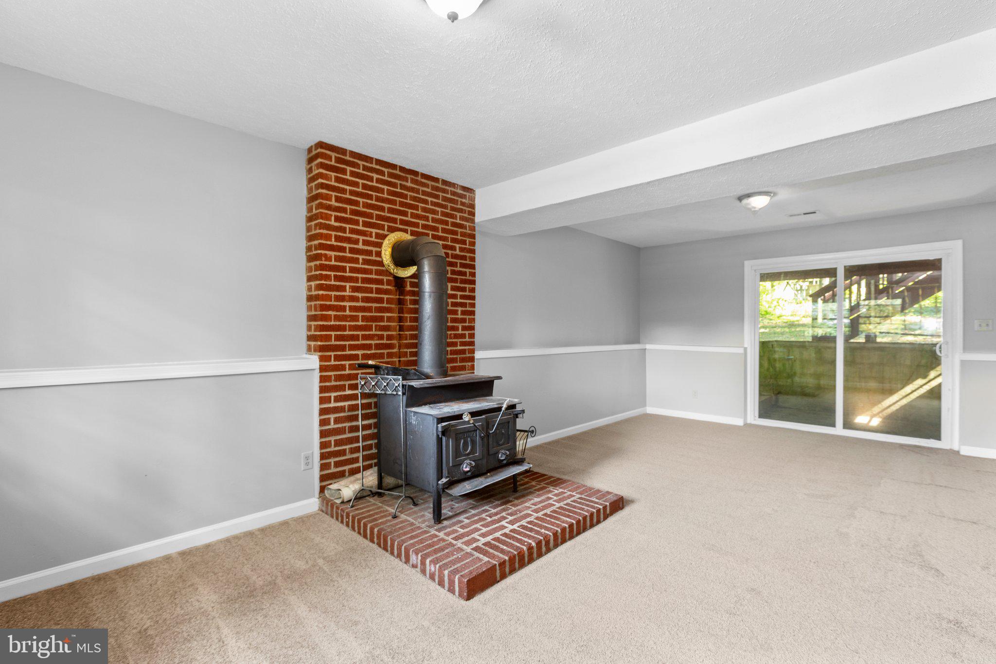 PLANTATION FOREST - Residential Lease