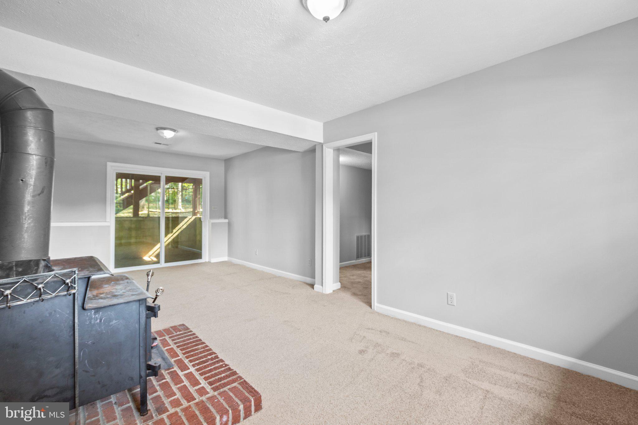 PLANTATION FOREST - Residential Lease