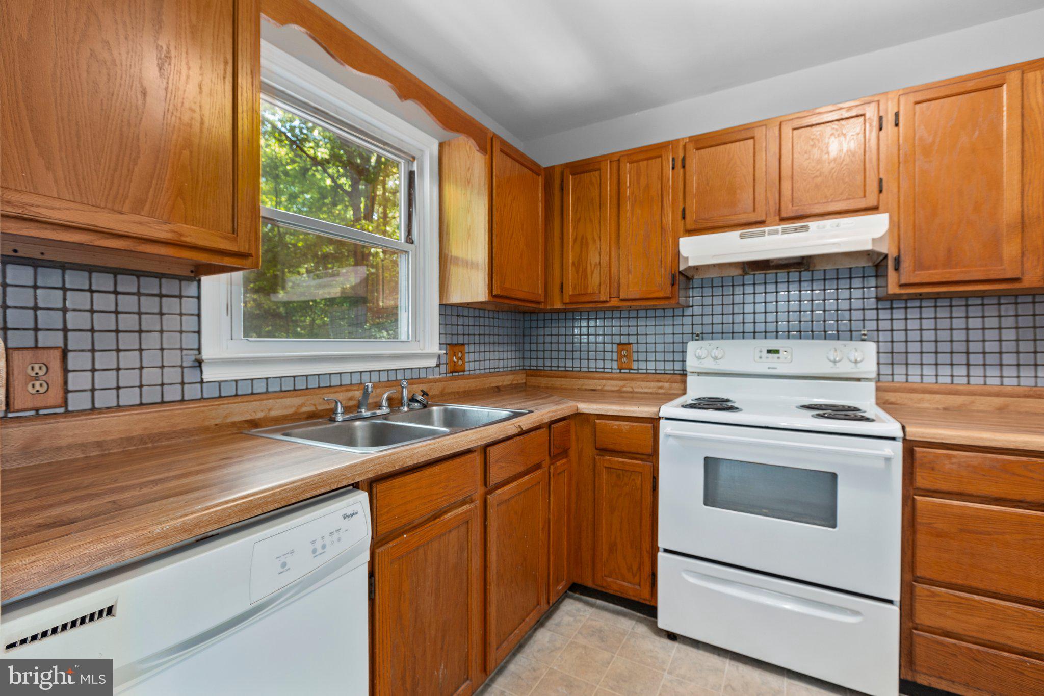 PLANTATION FOREST - Residential Lease