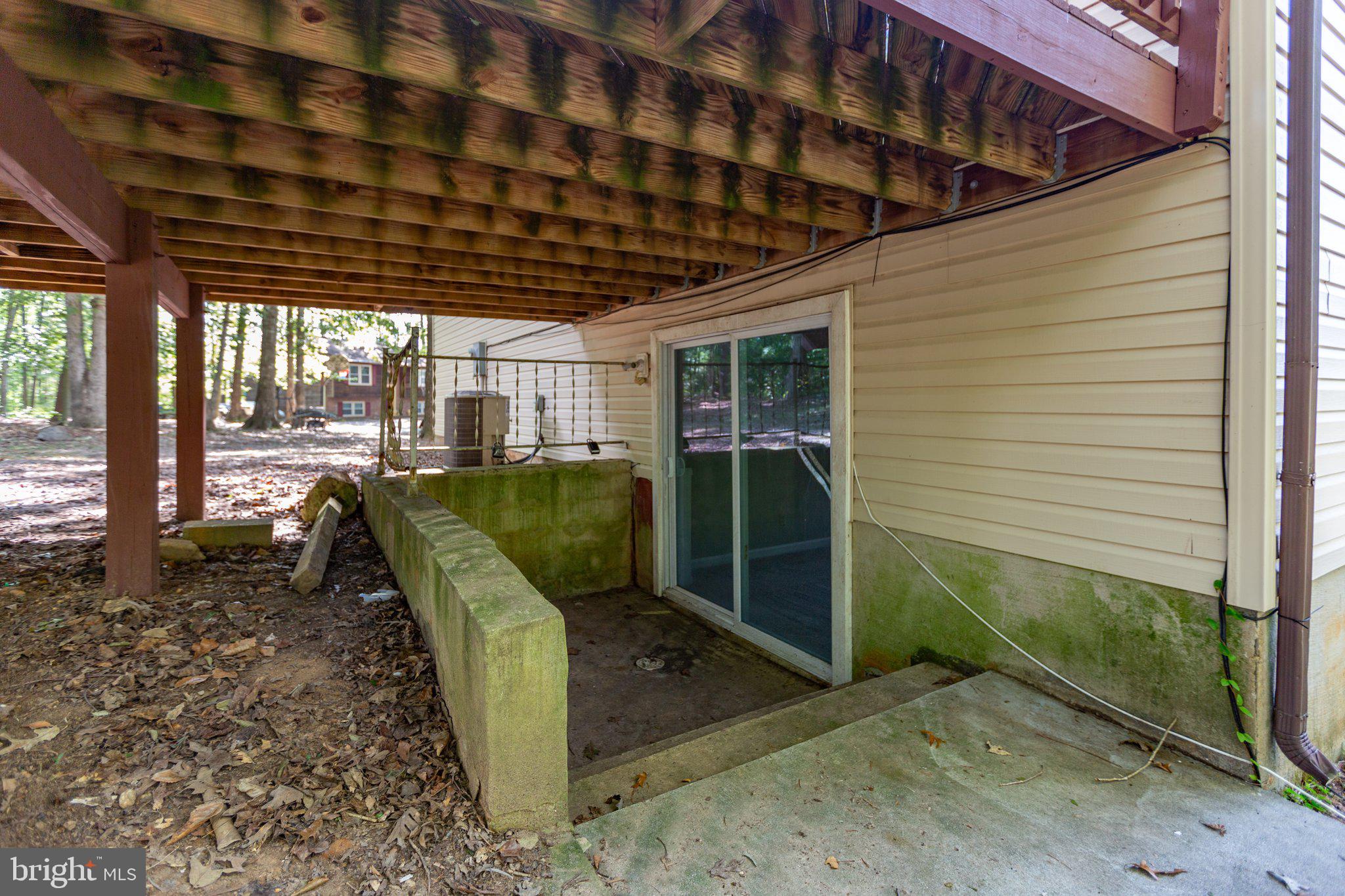 PLANTATION FOREST - Residential Lease