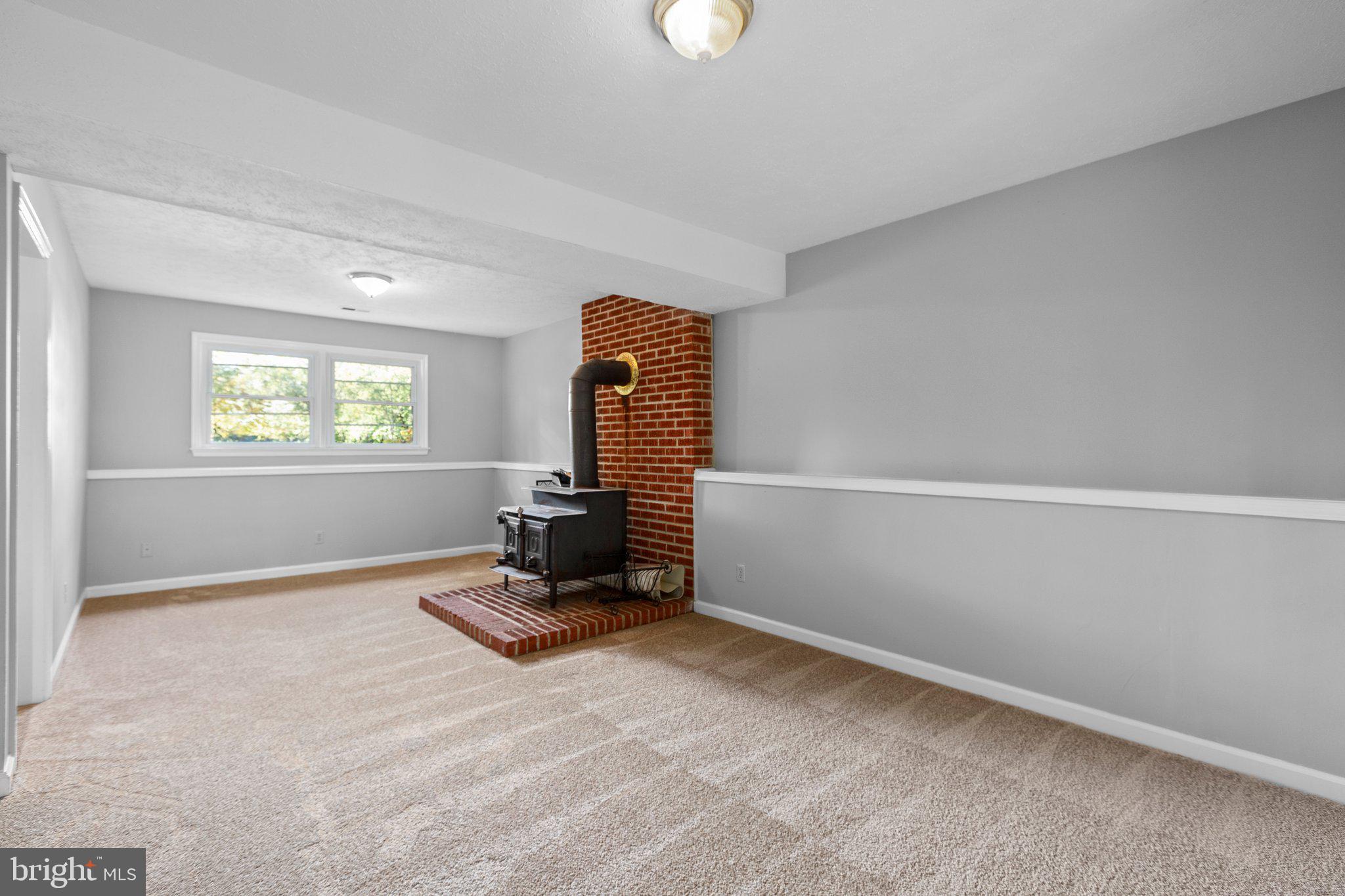 PLANTATION FOREST - Residential Lease