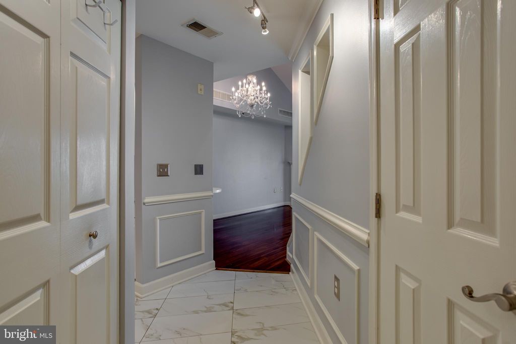 Photo of 2310 14th Street N #402, ARLINGTON, VA 22201 (MLS # VAAR2065204)