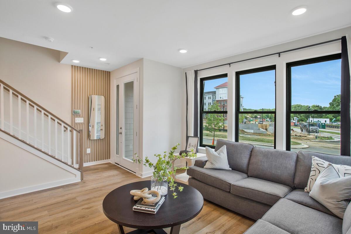 MELFORD TOWN CENTER - Residential