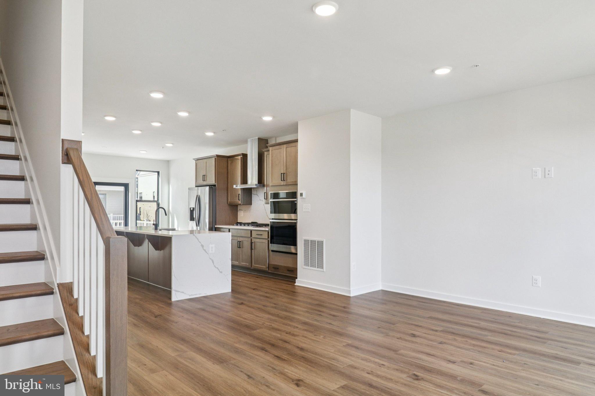 MELFORD TOWN CENTER - Residential