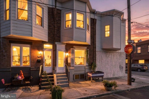 Townhouse For Sale - 2066 Emily Street<br/> Philadelphia County, PHILADELPHIA, PA 19145