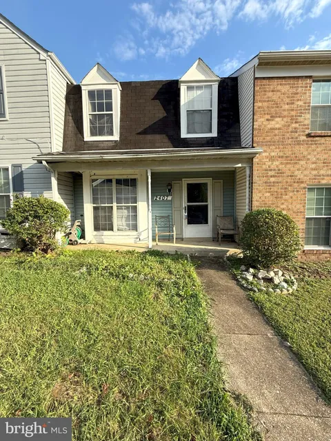 2407 E Rosecroft Village Circle, Oxon Hill, MD MLS: MDPG2167440