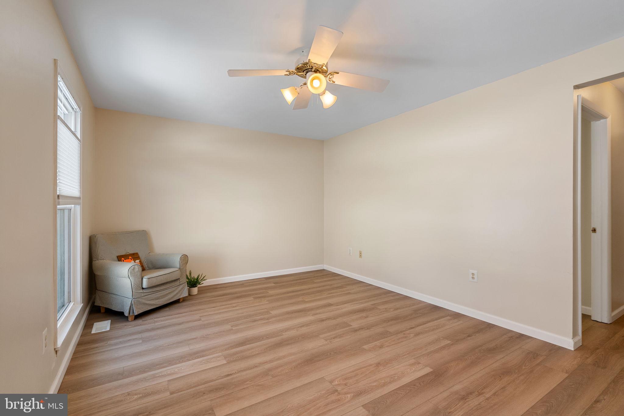 5606 ROUNDTREE DRIVE