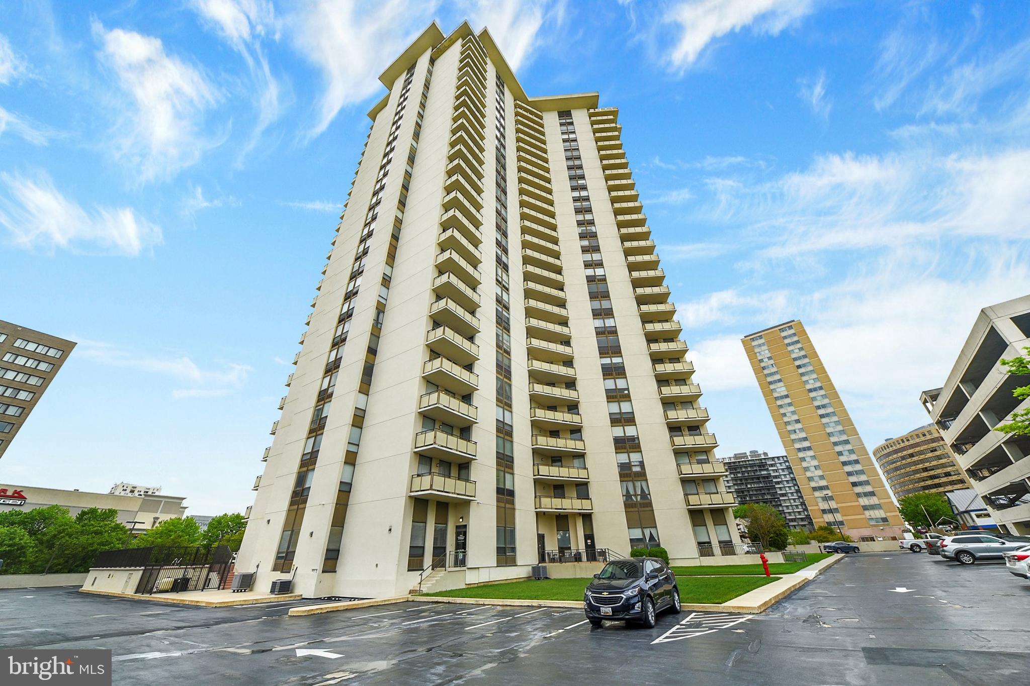RIDGELY TOWSON CENTER - Residential