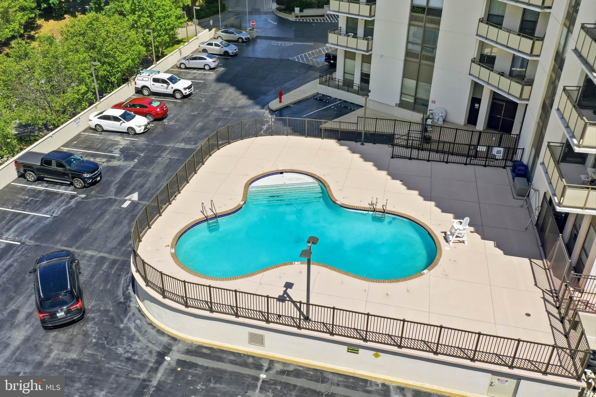 RIDGELY TOWSON CENTER - Residential
