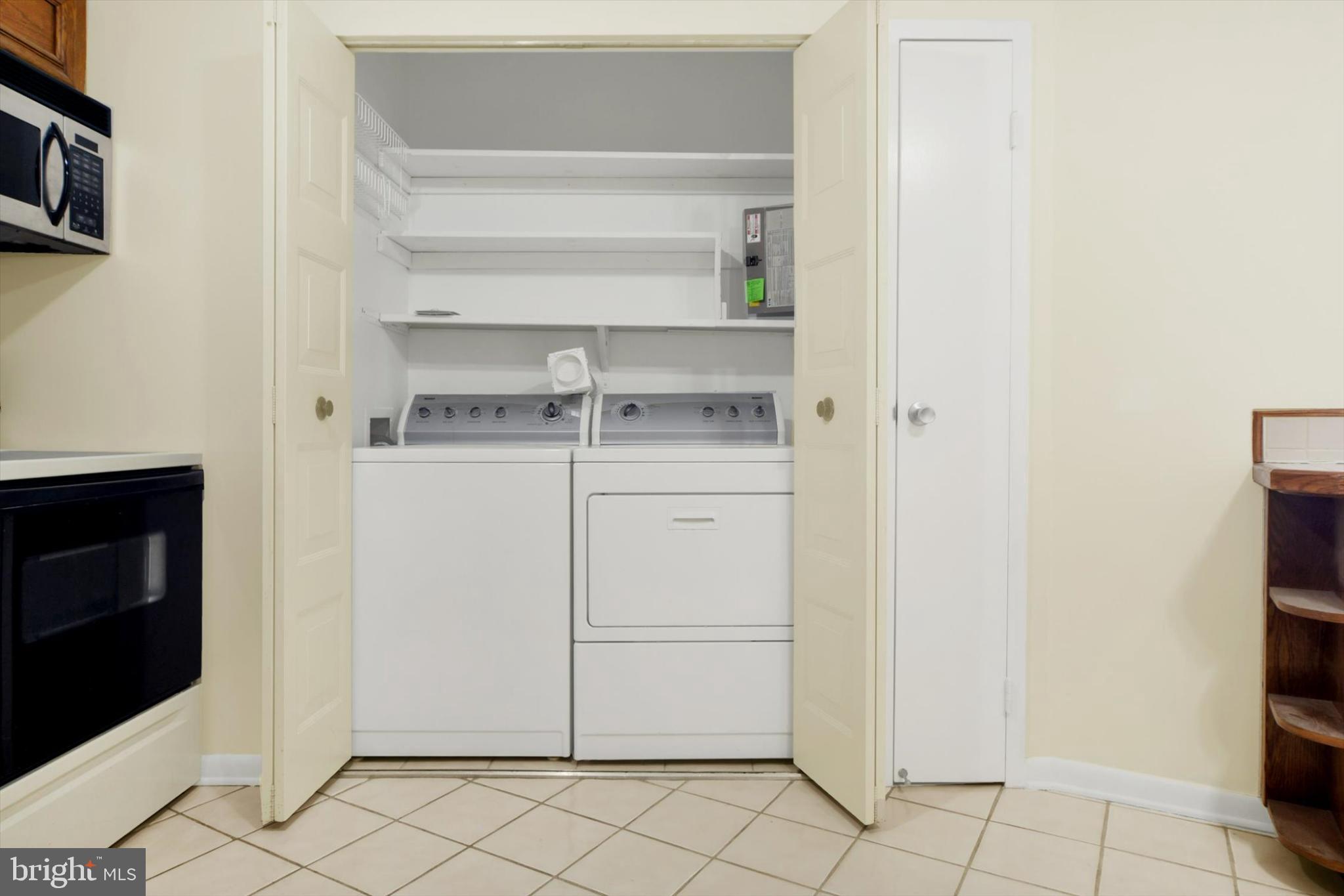 RIDGELY TOWSON CENTER - Residential