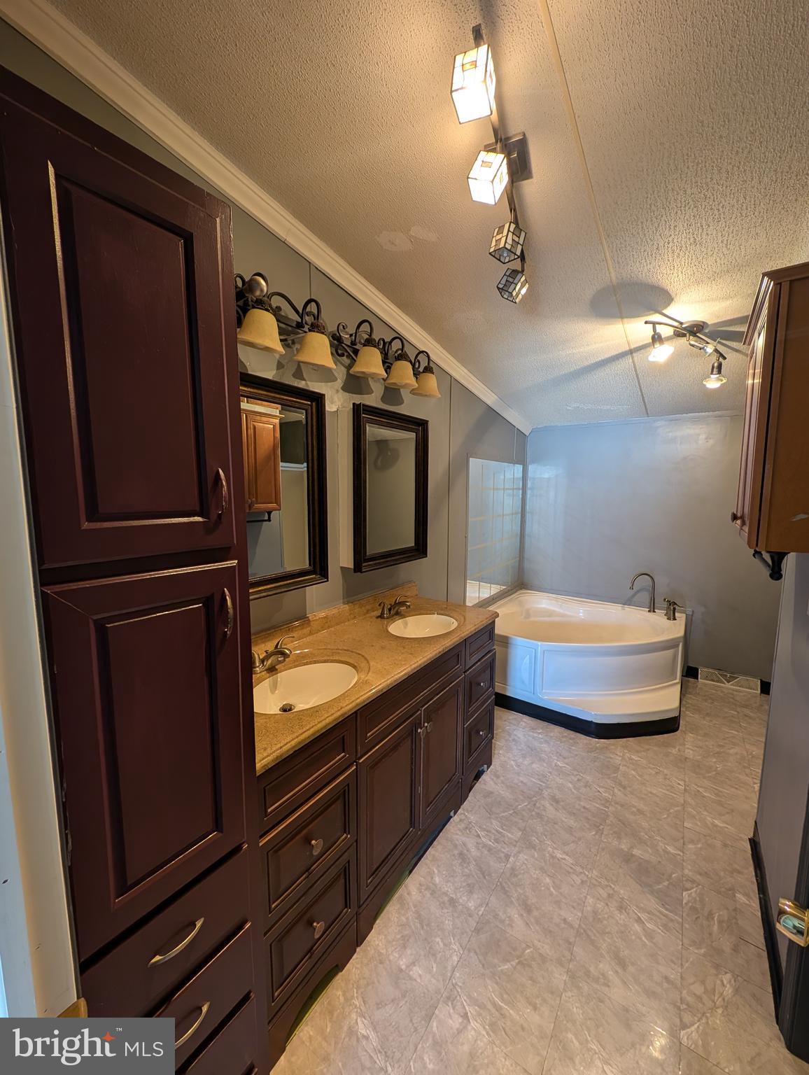 65 CHESAPEAKE MOBILE COURT