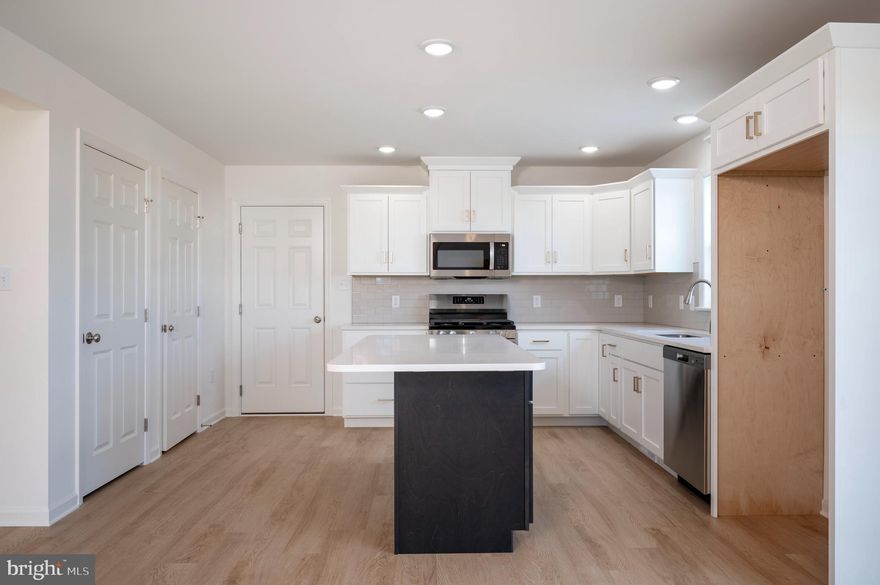 The 4-bedroom, 2.5-bath Edison Classic is a new floor plan favorite.  A busy household that wants a brand new home delivered quickly, with features selected by our design studio experts. Those looking for an efficient home that maximizes space in a compact footprint. This home boasts of quartz countertops, an eat-in breakfast island. The kitchen includes the stainless steel appliance package with dishwasher, oven range and a microwave that vents to the outside.  The first floor has durable luxury vinyl plank flooring for easy maintenance.  Owner’s Suite with walk-in closet and simulated tile shower with a clear glass door along with raised vanity height in Owners’ bath for comfort. 
This is perfect for people who are looking for an established neighborhood with easy access to local amenities like shopping, dining, recreation, and healthcare and families who need flexibility with bedrooms for family, guests, or home office needs. Schedule a tour today!