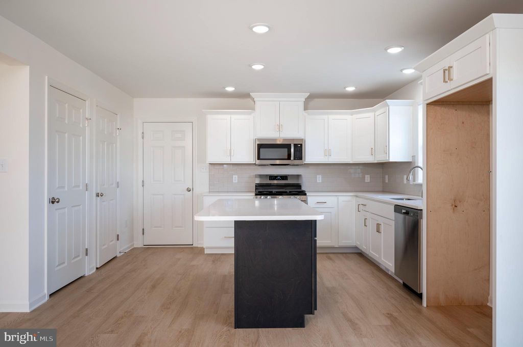 Photo of 322 Reserve Lane, MECHANICSBURG, PA 17050 (MLS # PACB2049982)