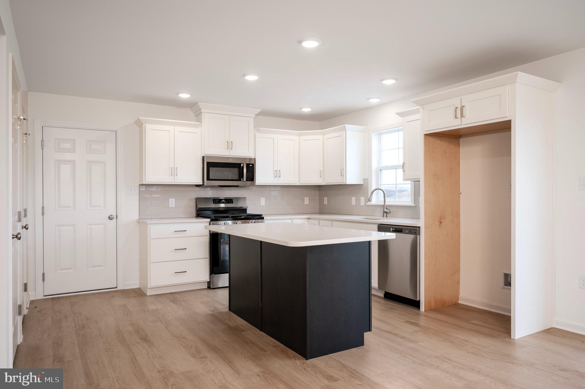 SPRING MEADOW RESERVE - Residential