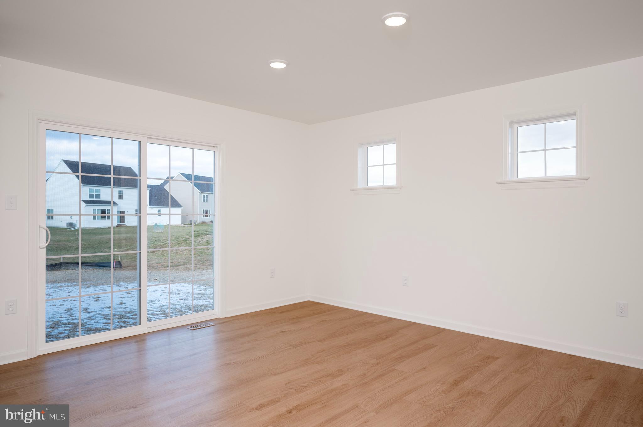 SPRING MEADOW RESERVE - Residential