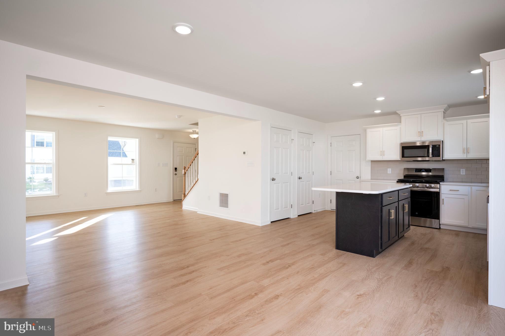 SPRING MEADOW RESERVE - Residential