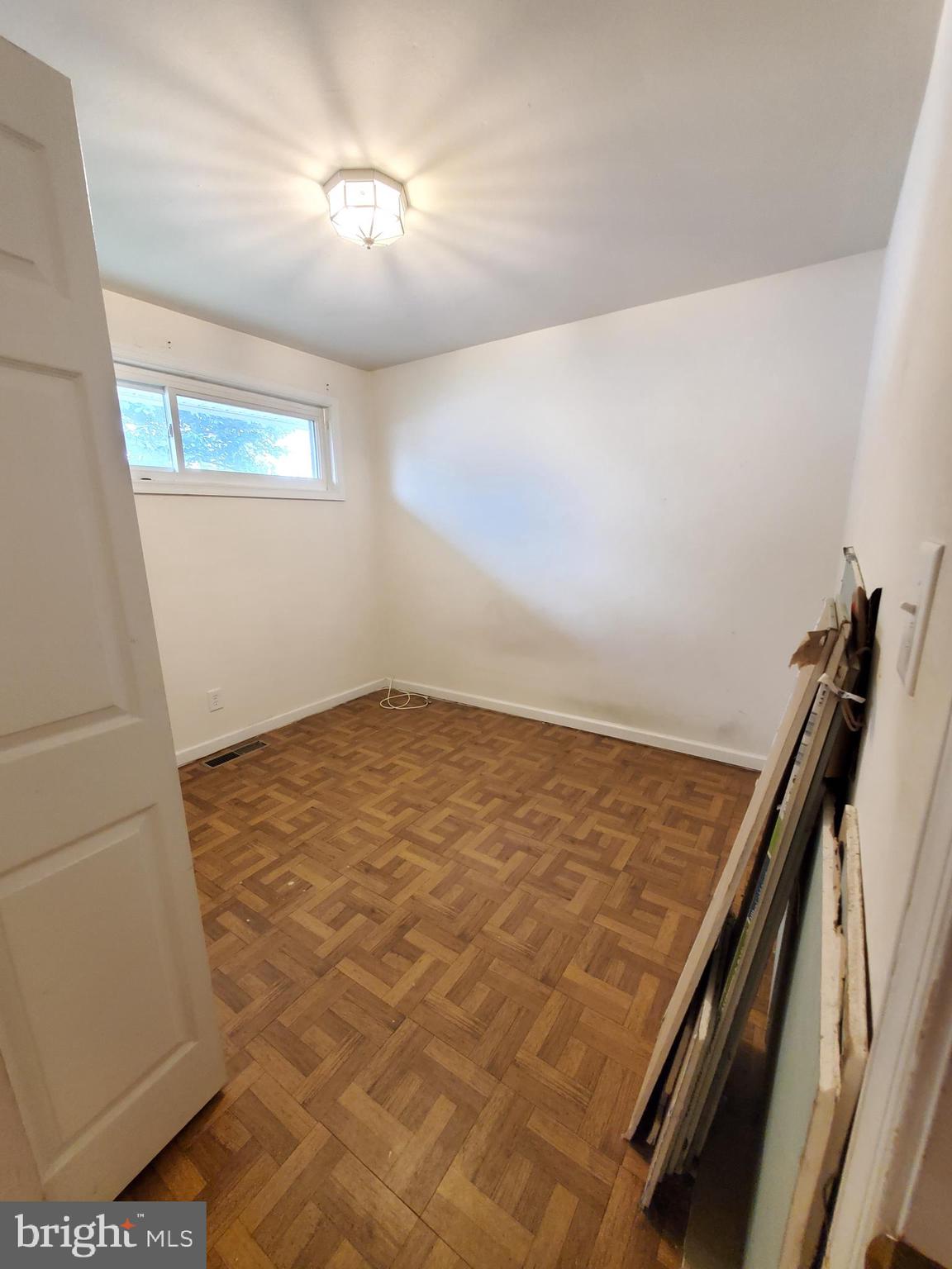 MUNROE GARDENS - Residential