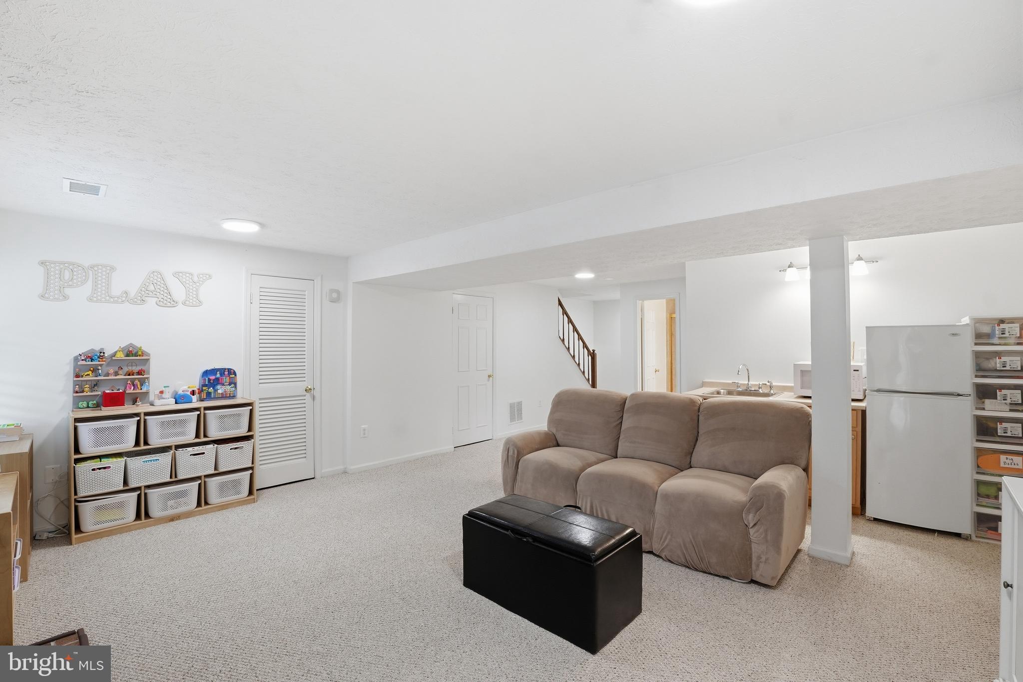 ADAMS WALK - Residential