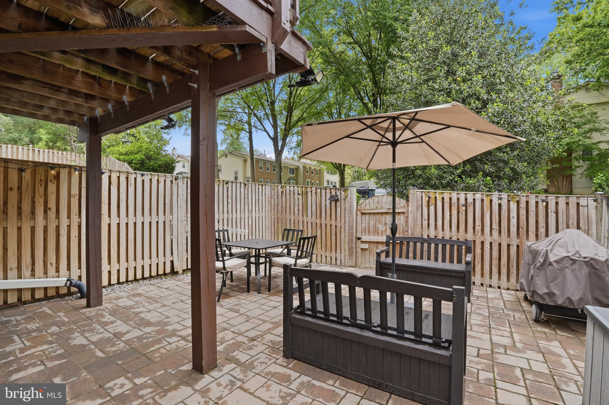 ADAMS WALK - Residential