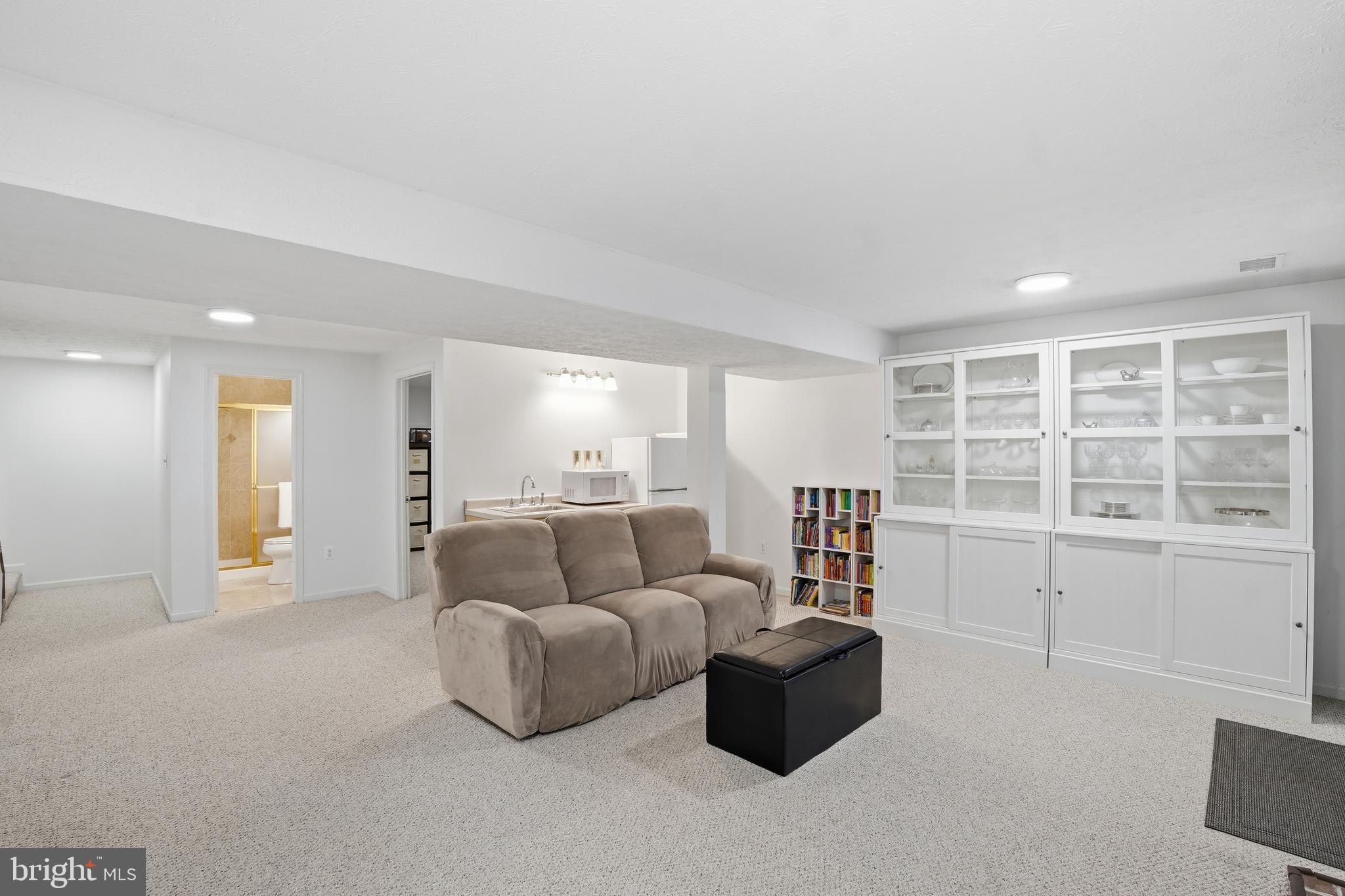 ADAMS WALK - Residential