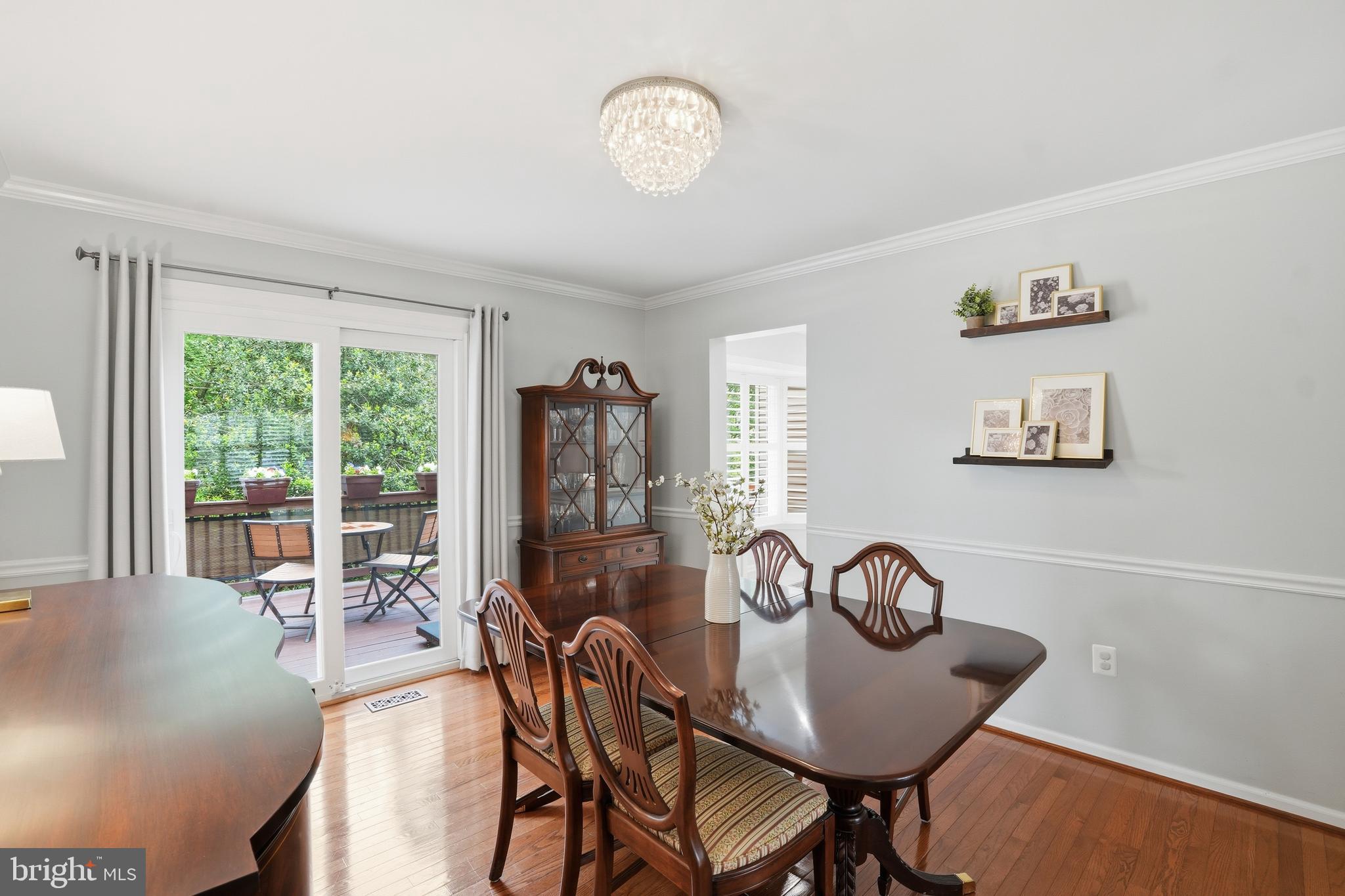 ADAMS WALK - Residential