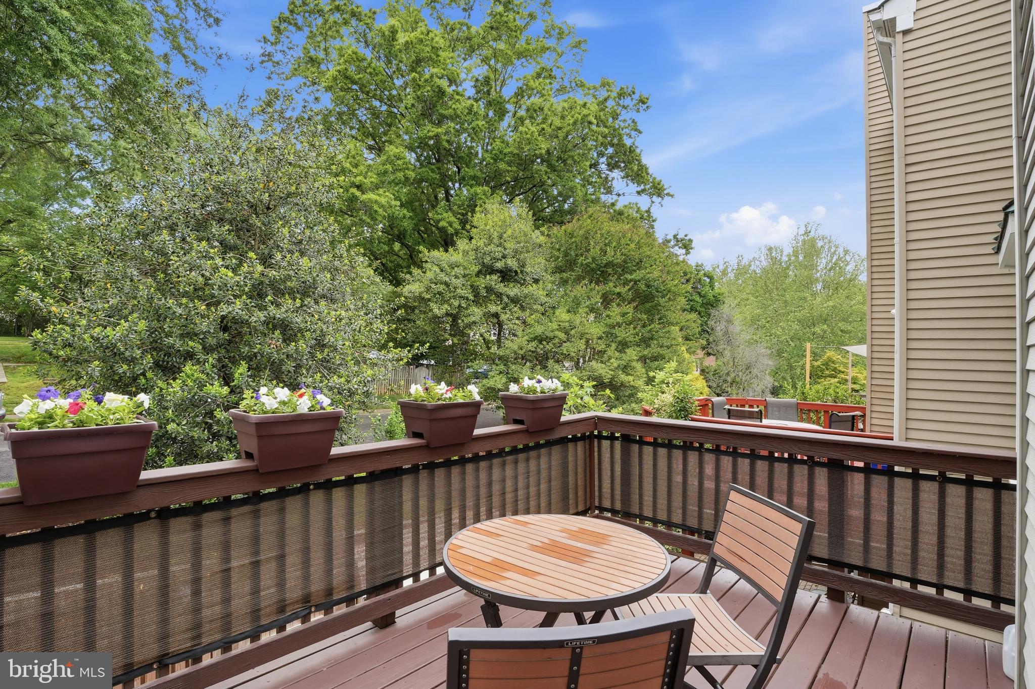 ADAMS WALK - Residential