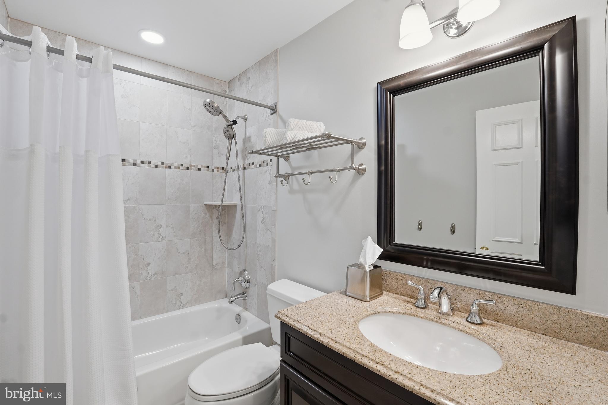 ADAMS WALK - Residential