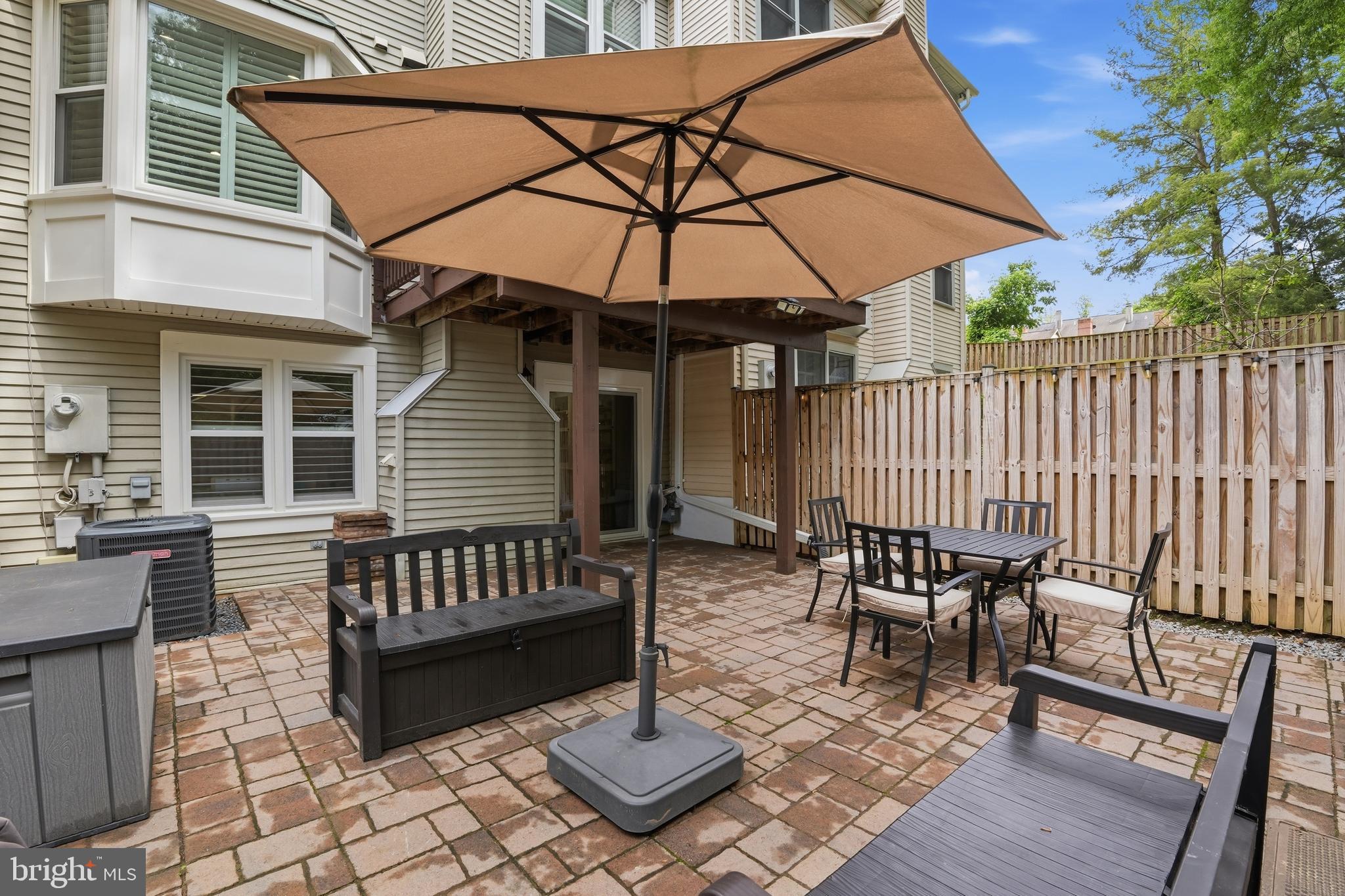 ADAMS WALK - Residential