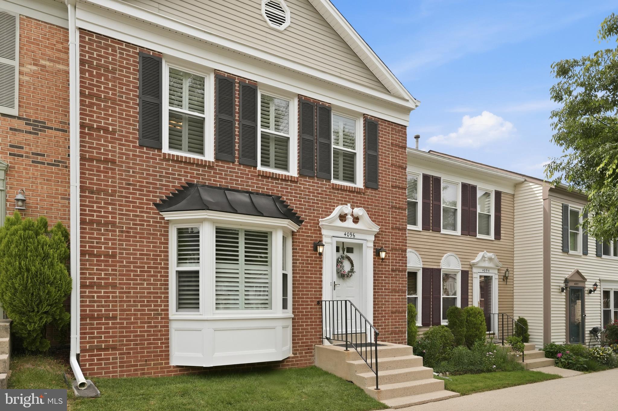 ADAMS WALK - Residential