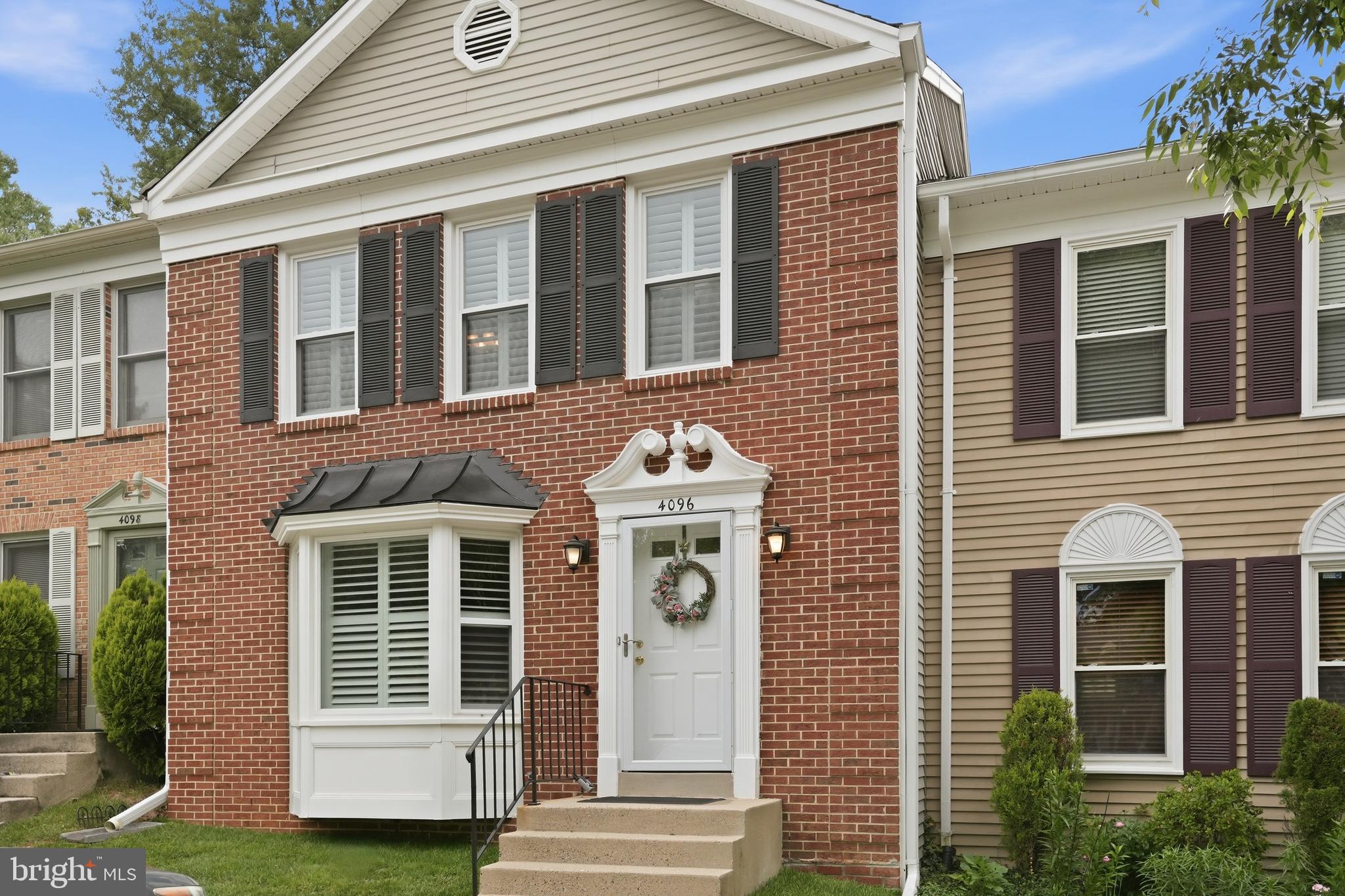 ADAMS WALK - Residential