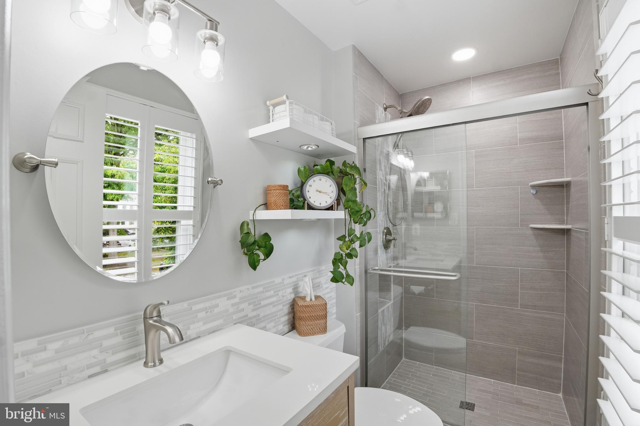 ADAMS WALK - Residential
