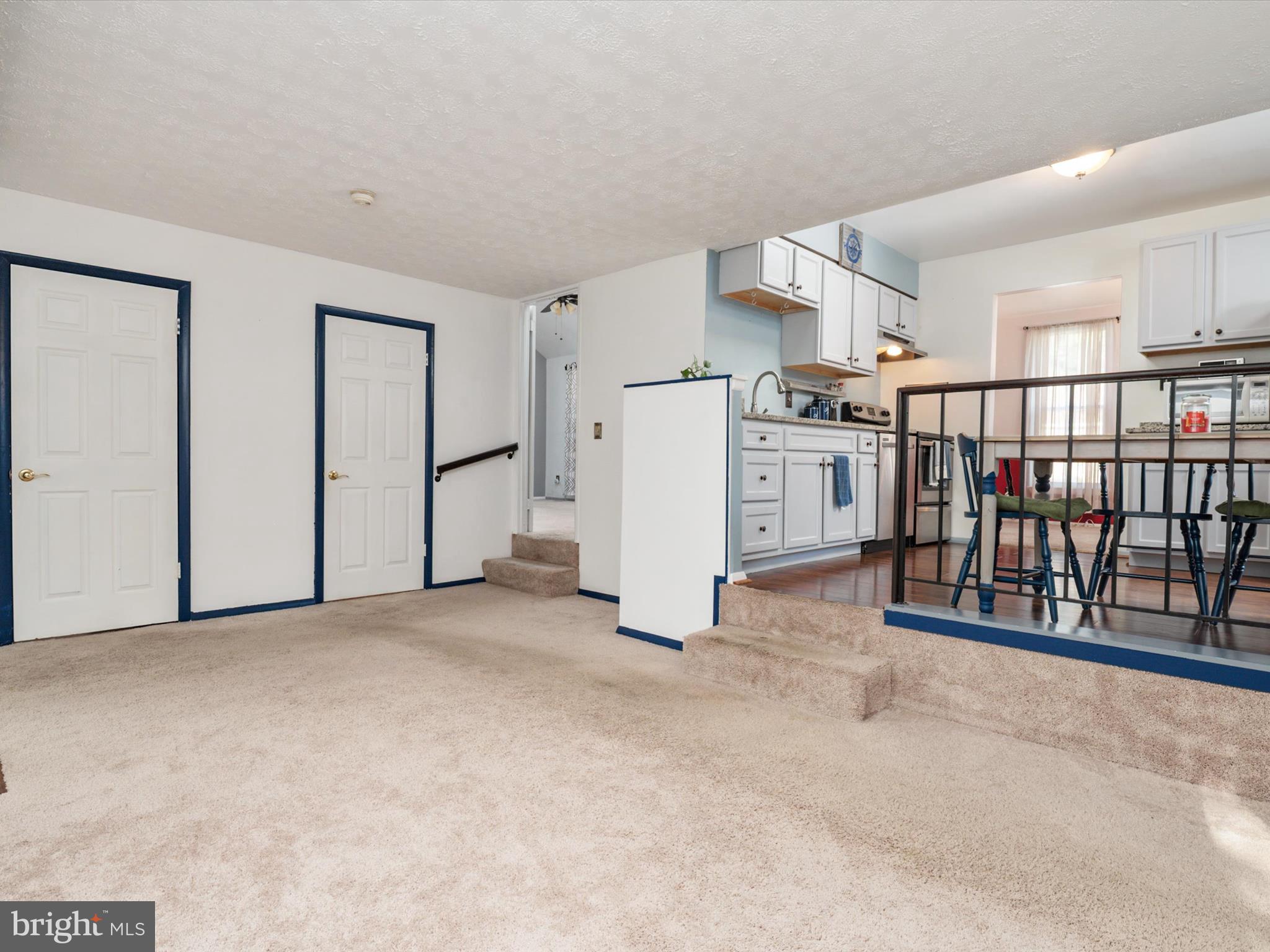 RIVERSIDE - Residential