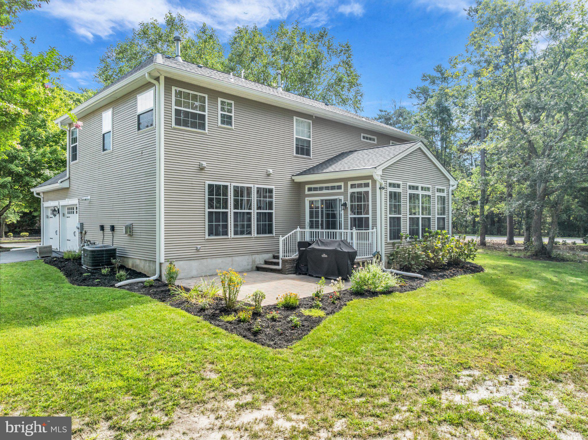 101 KENSINGTON DRIVE