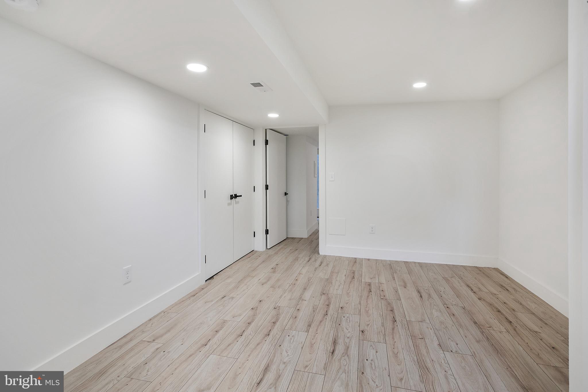 BRENTWOOD - Residential