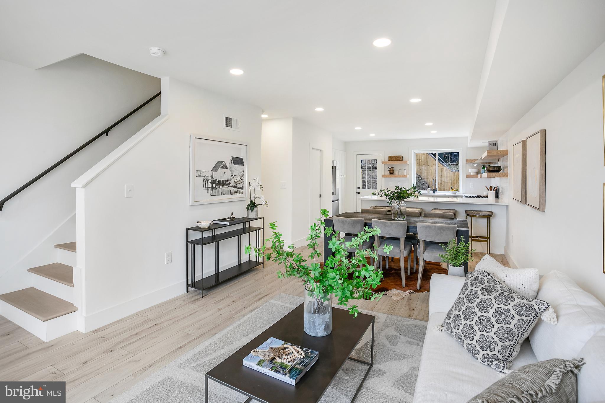BRENTWOOD - Residential