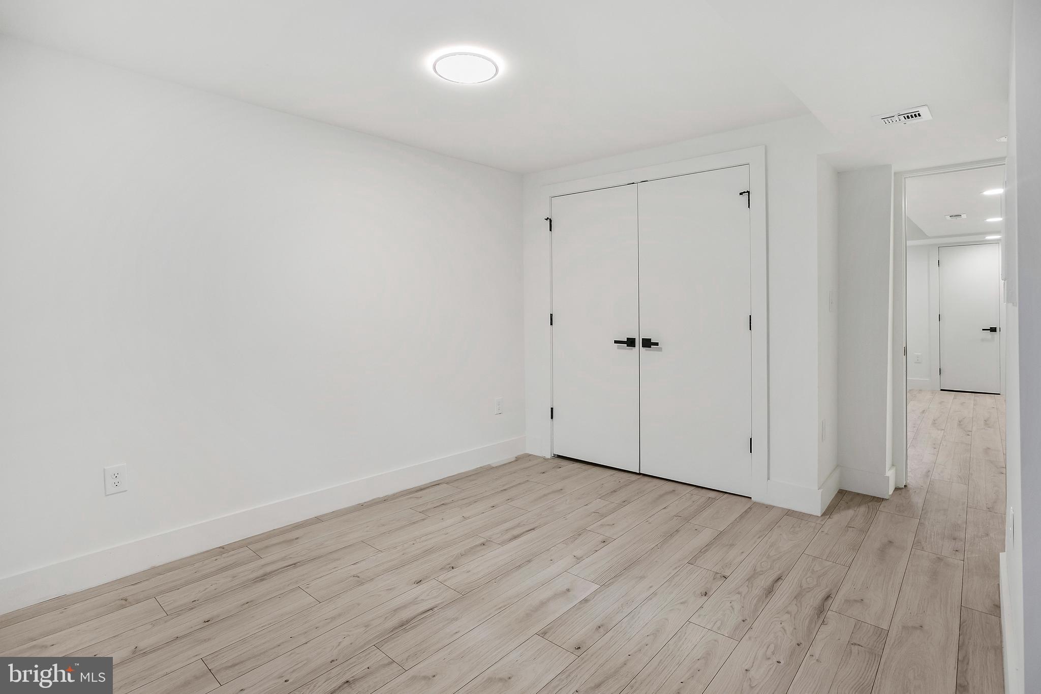 BRENTWOOD - Residential