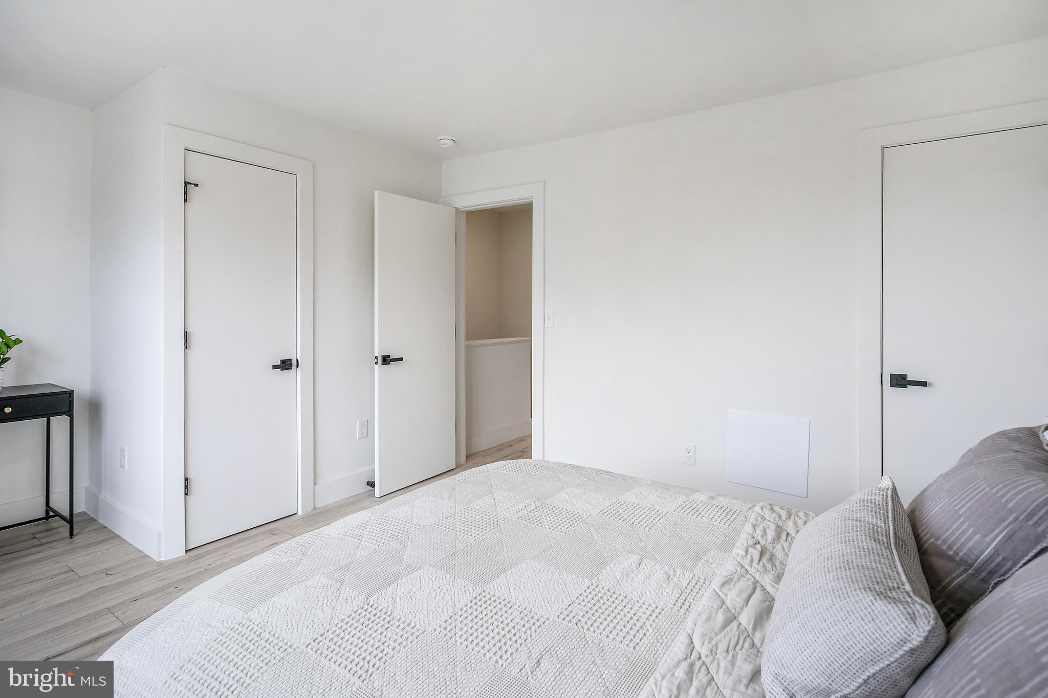BRENTWOOD - Residential