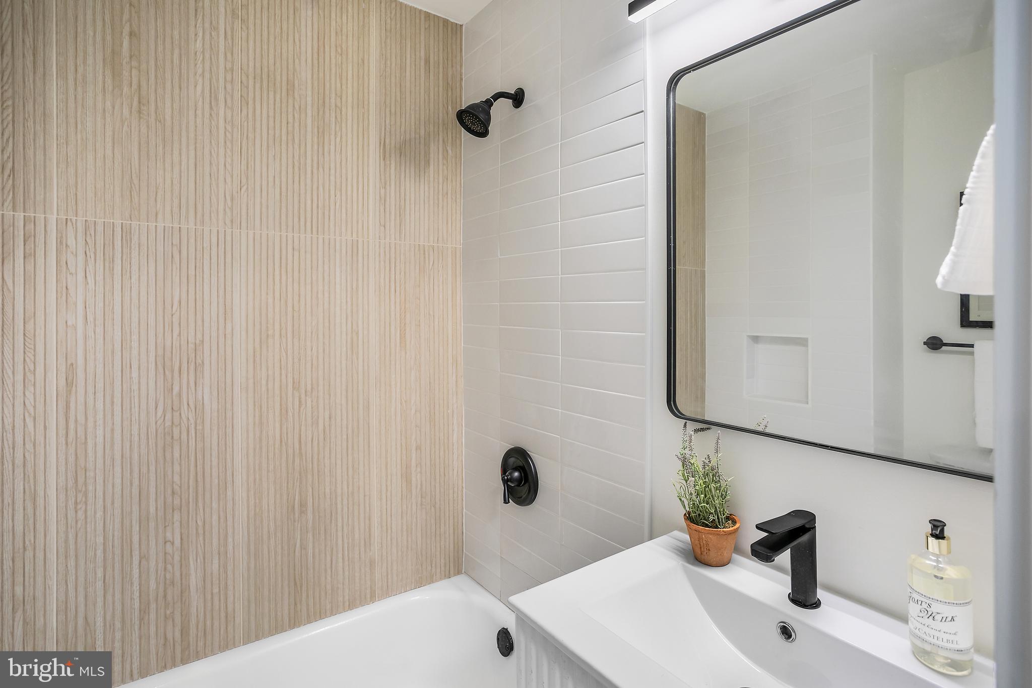 BRENTWOOD - Residential