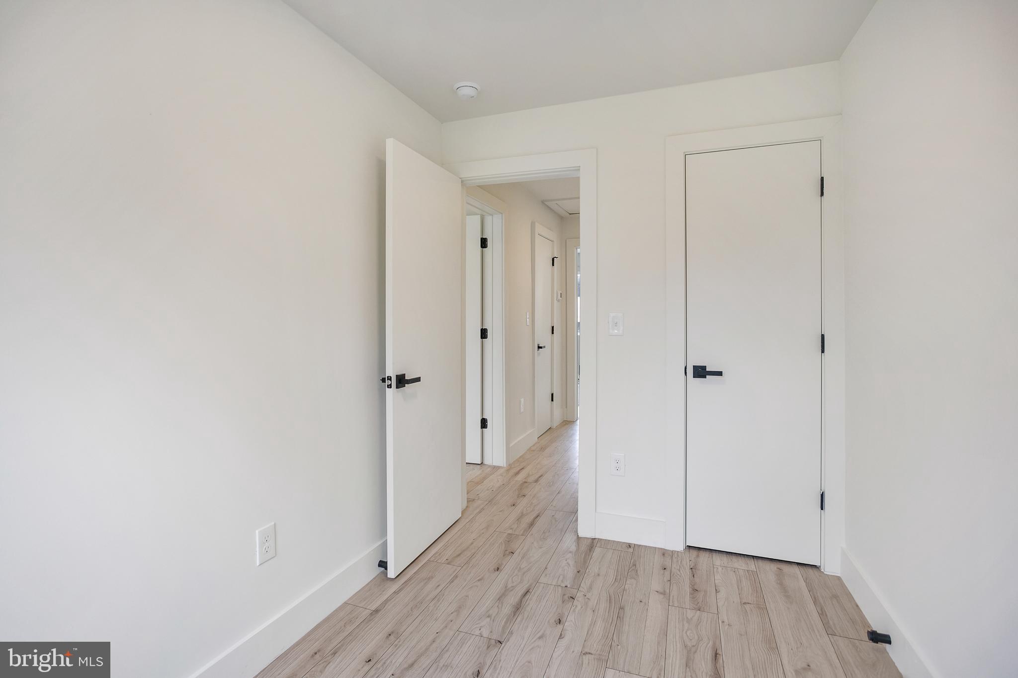 BRENTWOOD - Residential