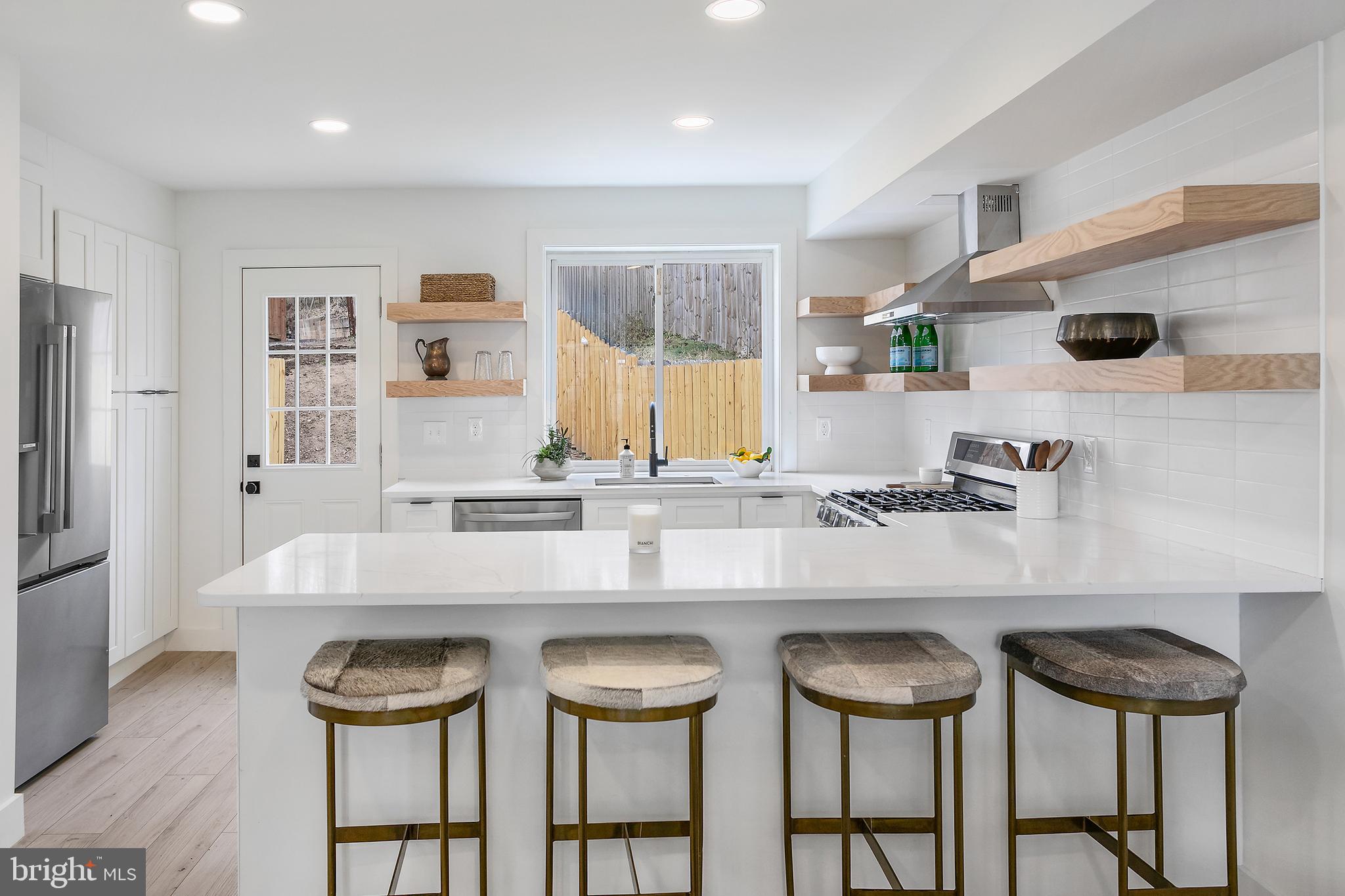 BRENTWOOD - Residential
