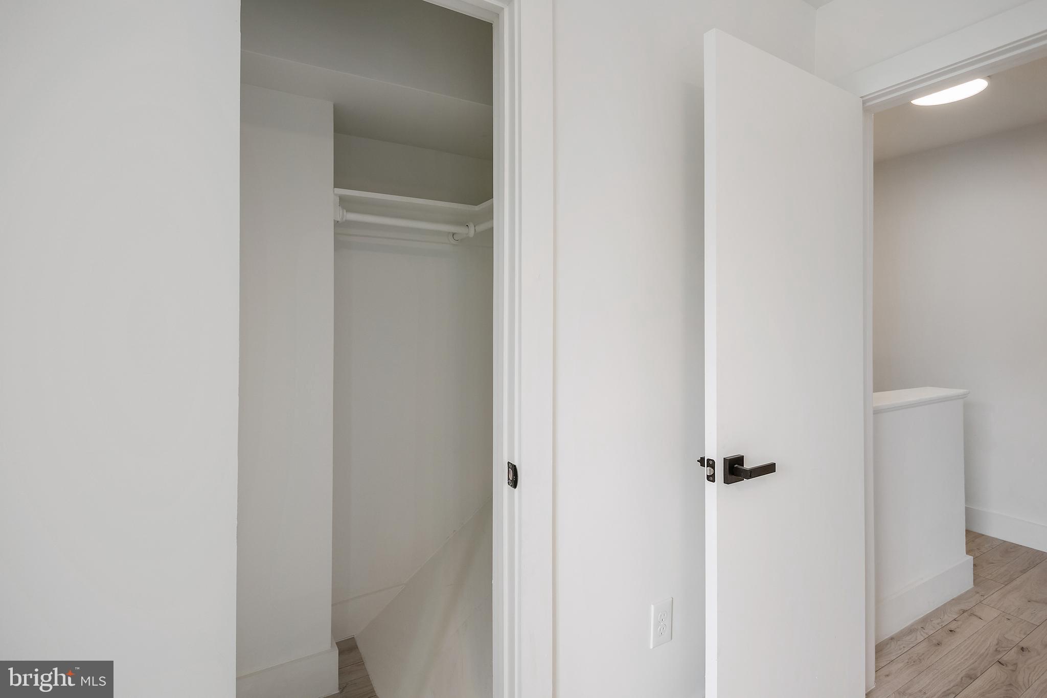 BRENTWOOD - Residential