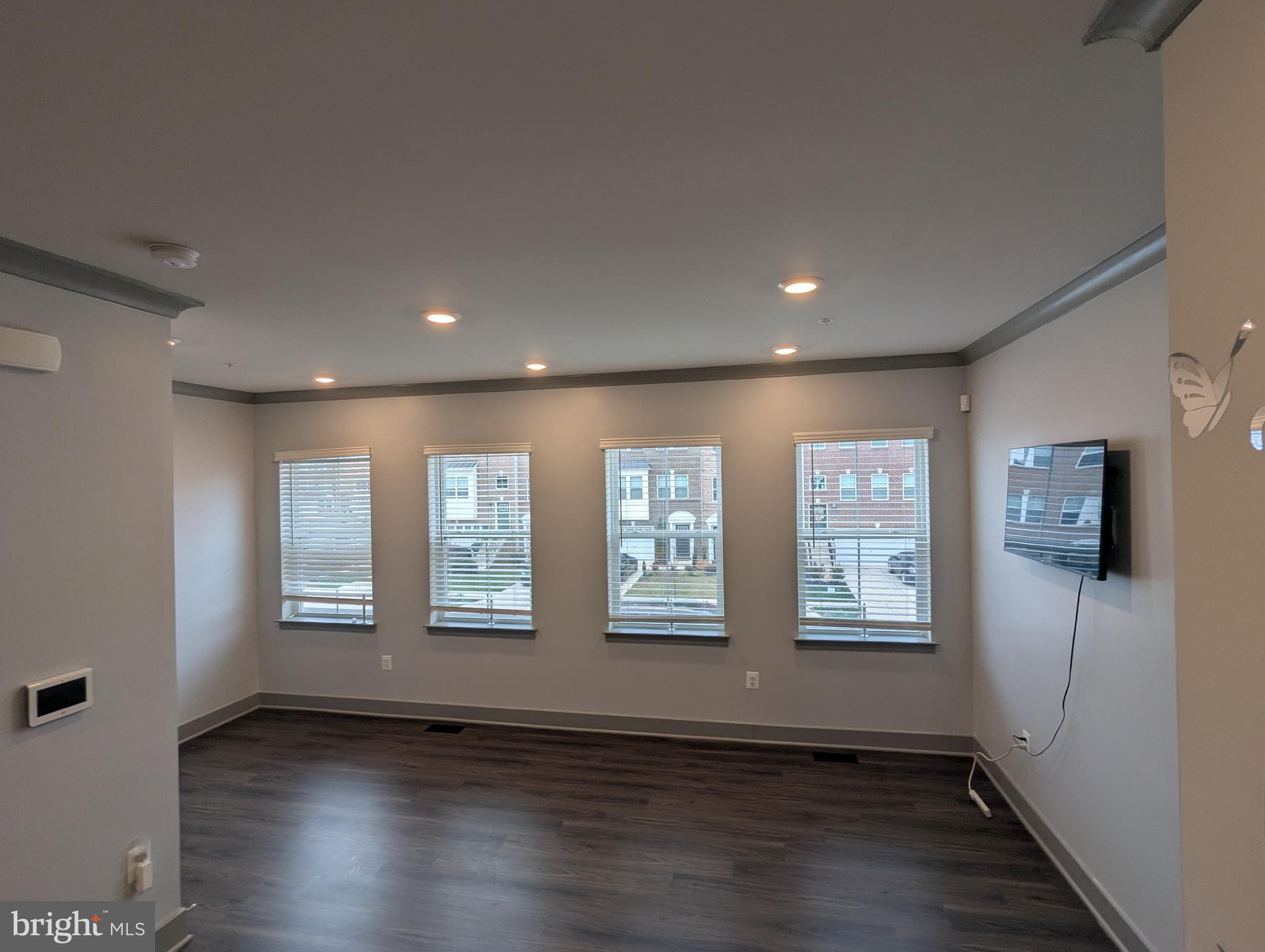 STONEHAVEN - Residential Lease