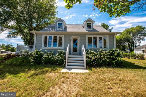 Homes For Sale - 18980 Kennon Place<br/> Charles County, BENEDICT, MD 20612