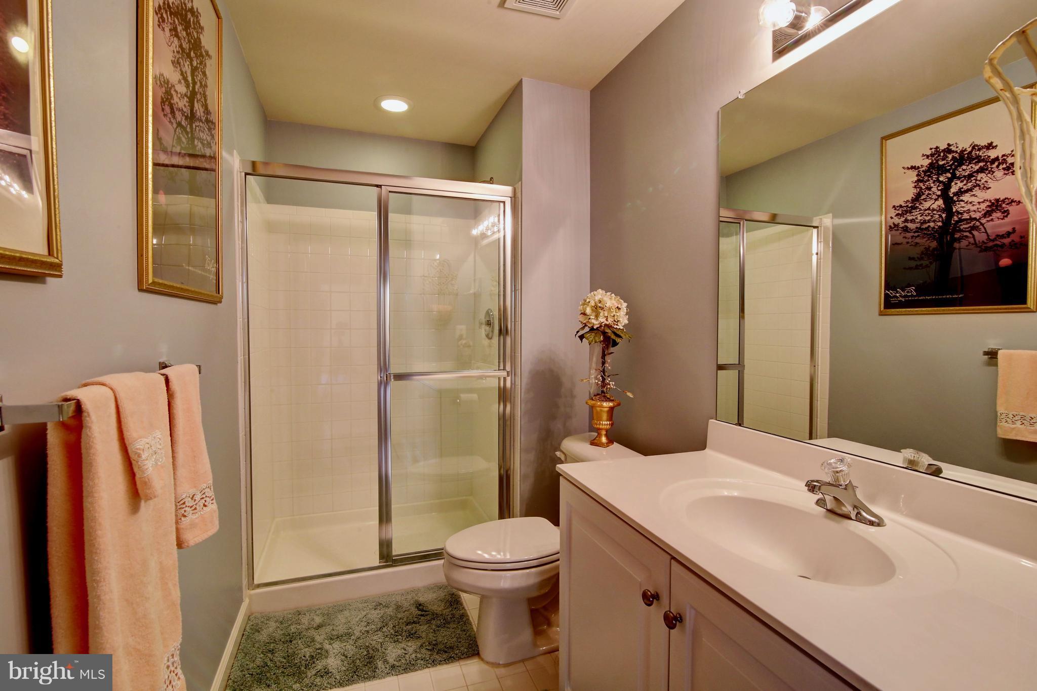 GALYN MANOR - Residential