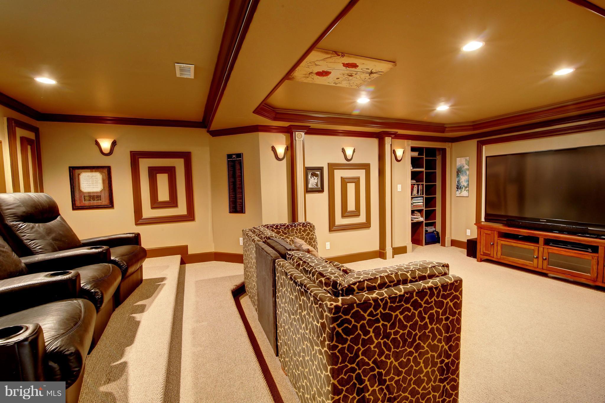 GALYN MANOR - Residential