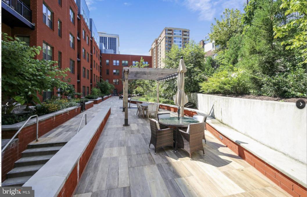 KEY AND NASH - Residential Lease